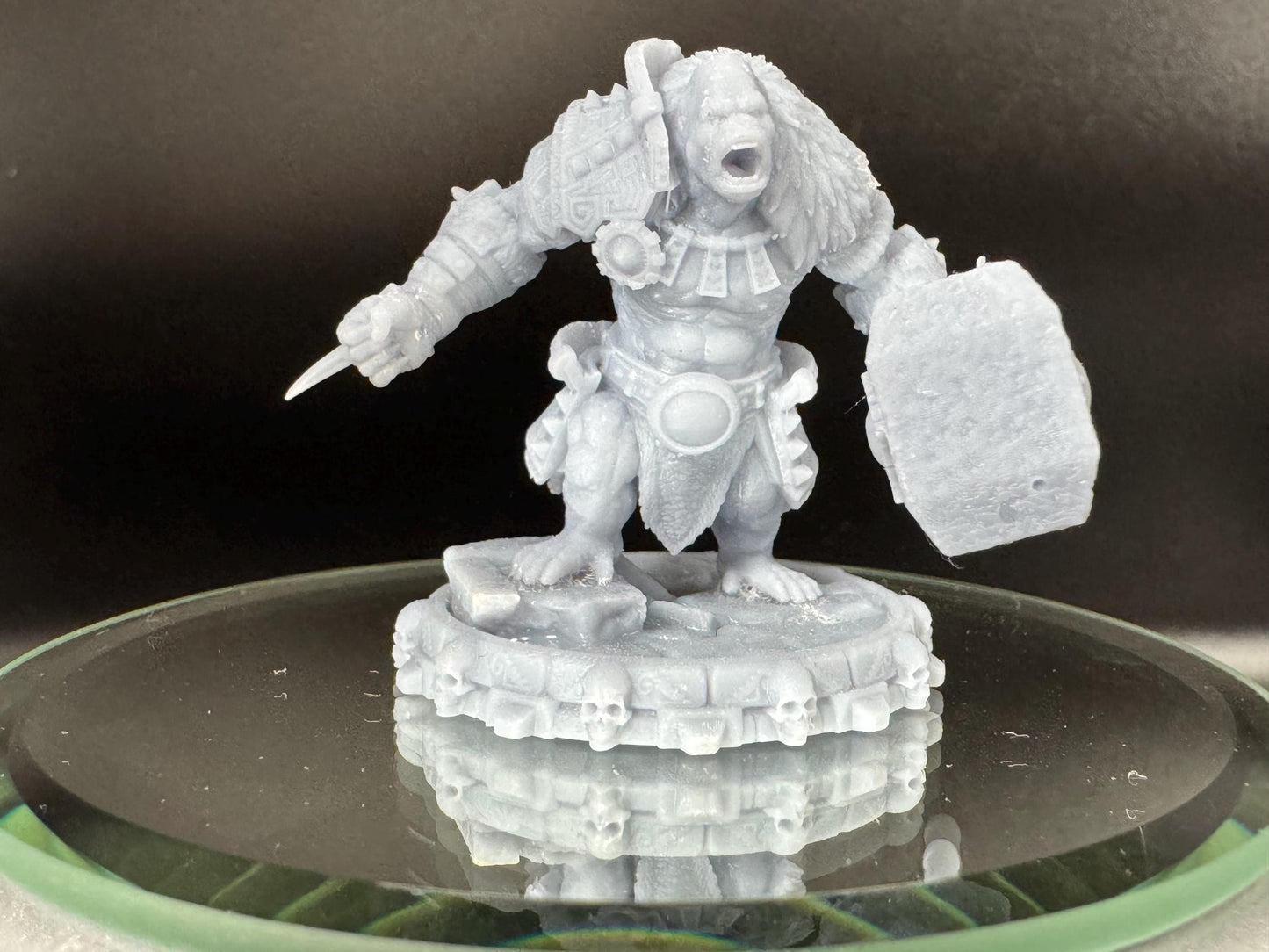 Raka Windar — Apefolk Paladin Warrior Miniature 32mm