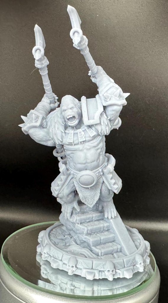 Kael Ithron - The Strongbacks of Castle Primatus| Daybreak Miniatures - Border3d