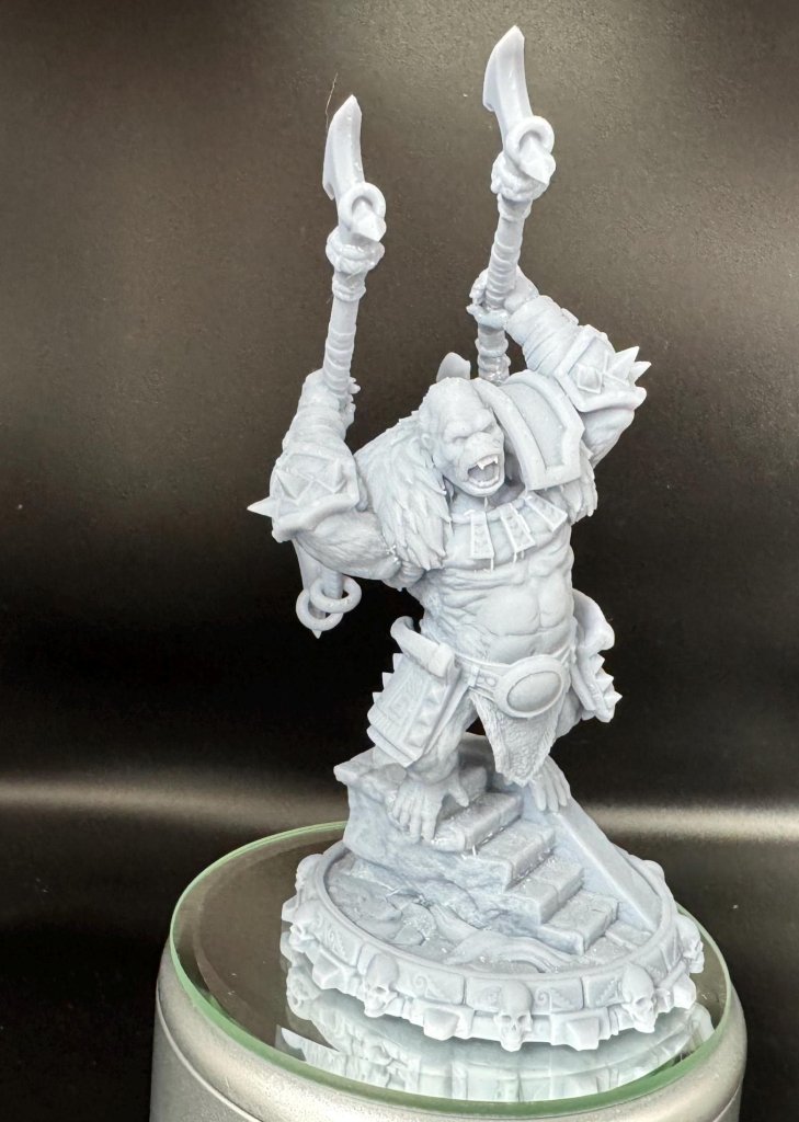 Kael Ithron - The Strongbacks of Castle Primatus| Daybreak Miniatures - Border3d