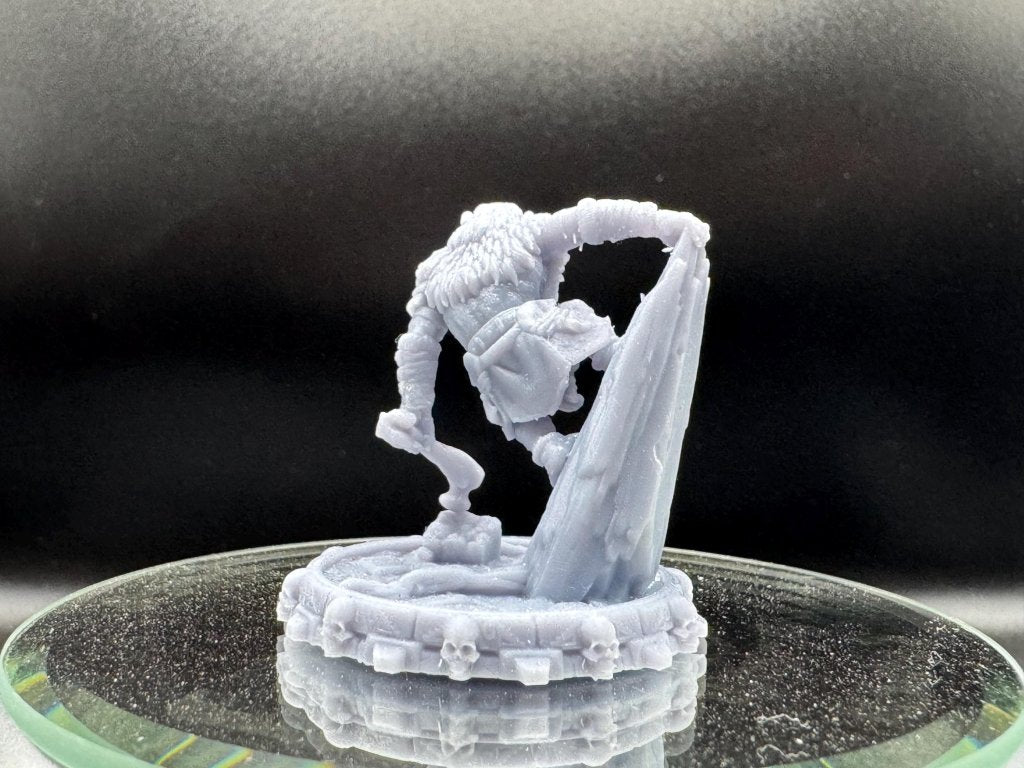 Tharn Duskaal - The Strongbacks of Castle Primatus| Daybreak Miniatures - Border3d
